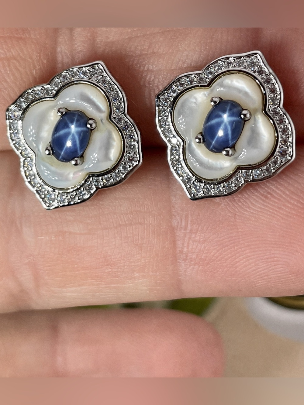 6 ray Mother of Pearl Sterling Silver Earrings 3ct Blue Sapphire white topaz